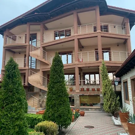 招待所 Rafael Si Robert 多亚马伊