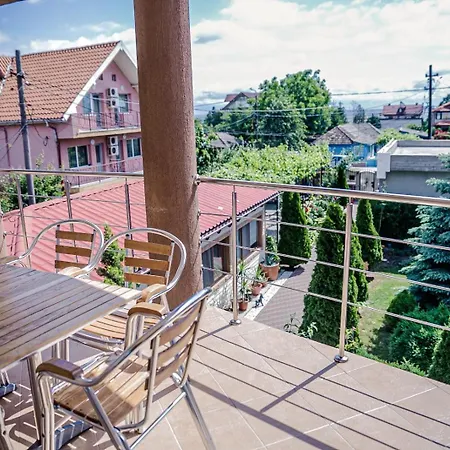 Rafael Si Robert 3* 多亚马伊